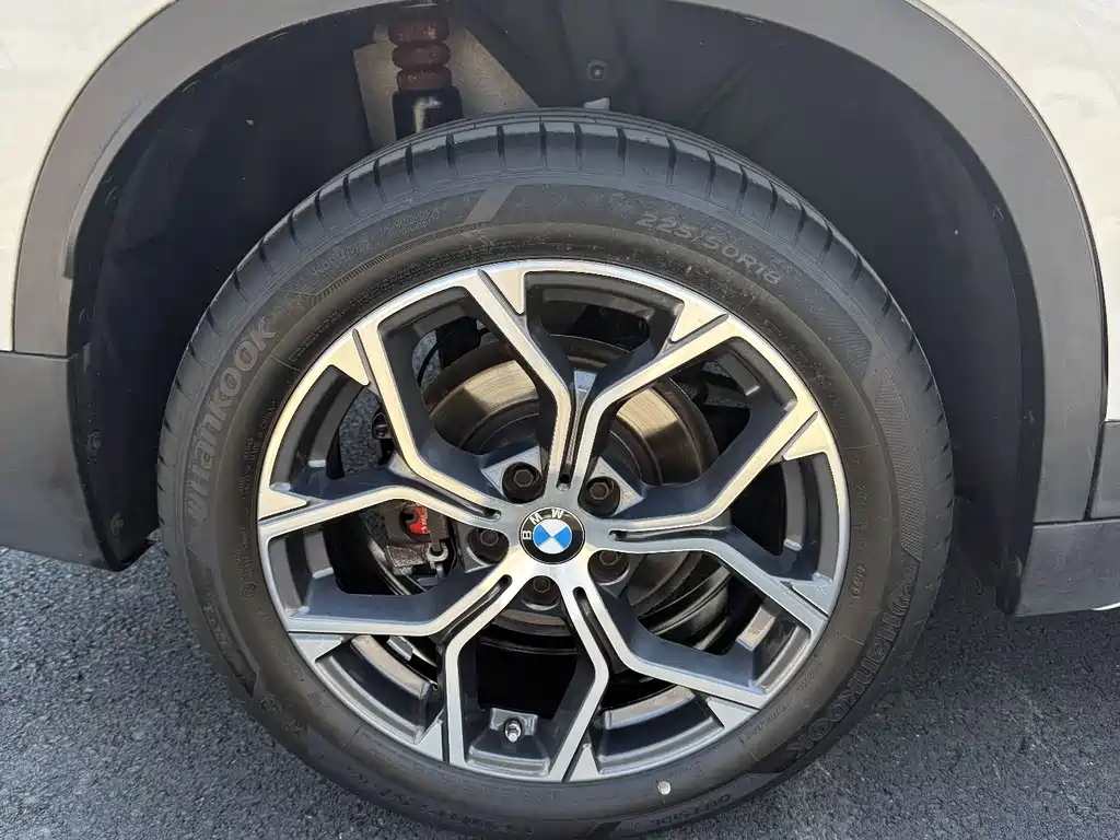 BMW X1 — фото 23