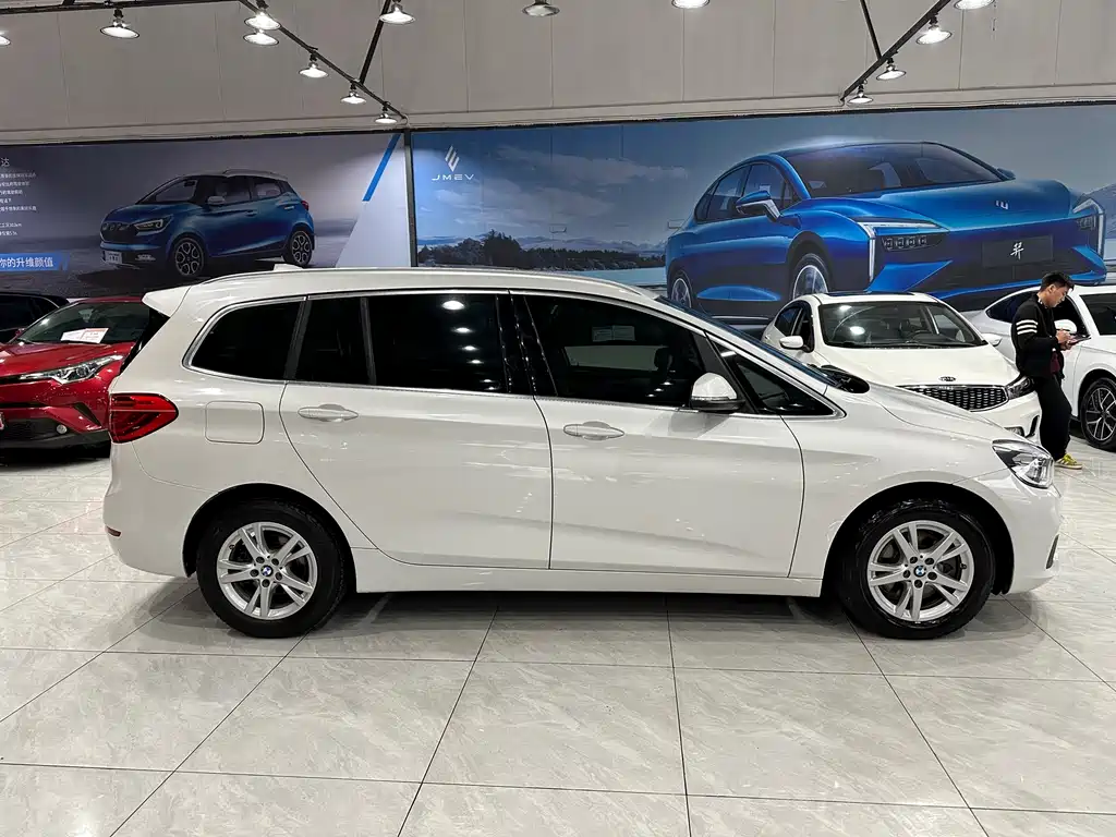 BMW 2 Series Gran Tourer — фото 4