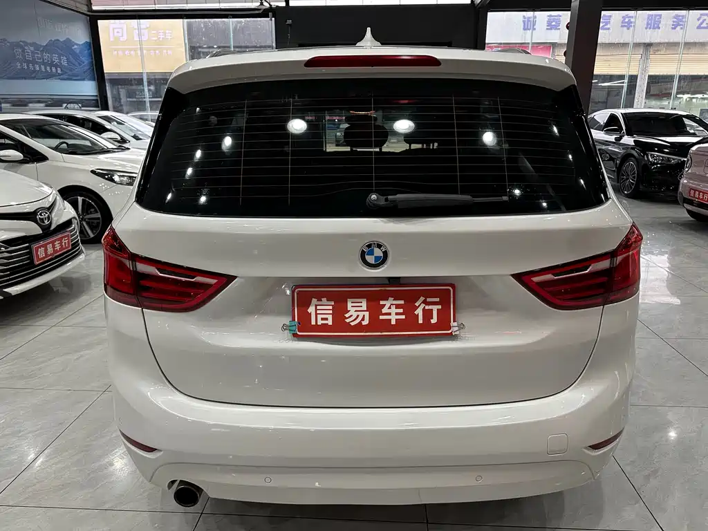 BMW 2 Series Gran Tourer — фото 9