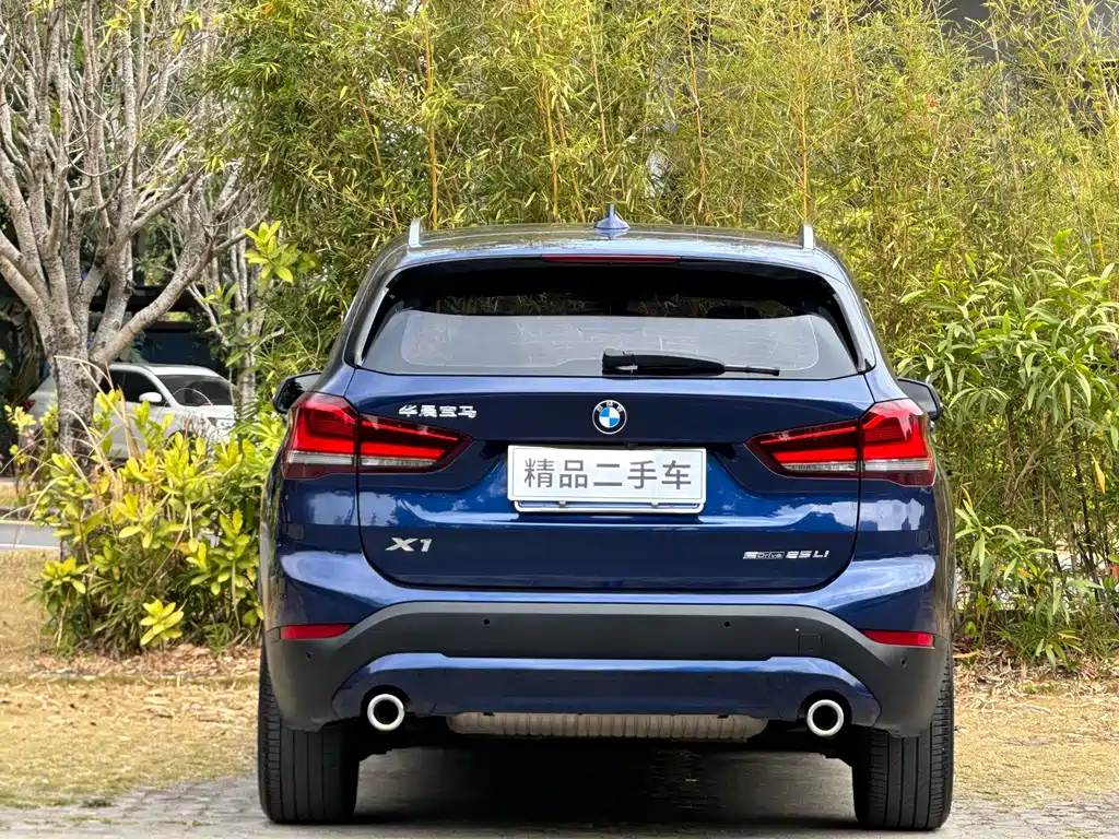 BMW X1 — фото 5