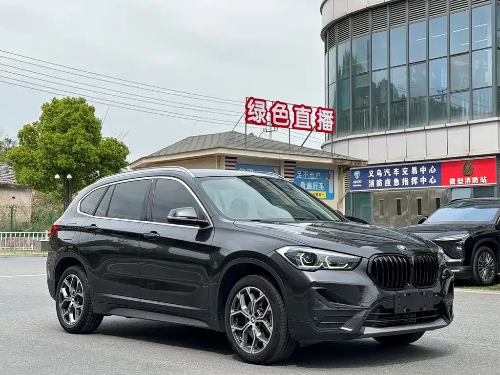 BMW X1 — фото 3