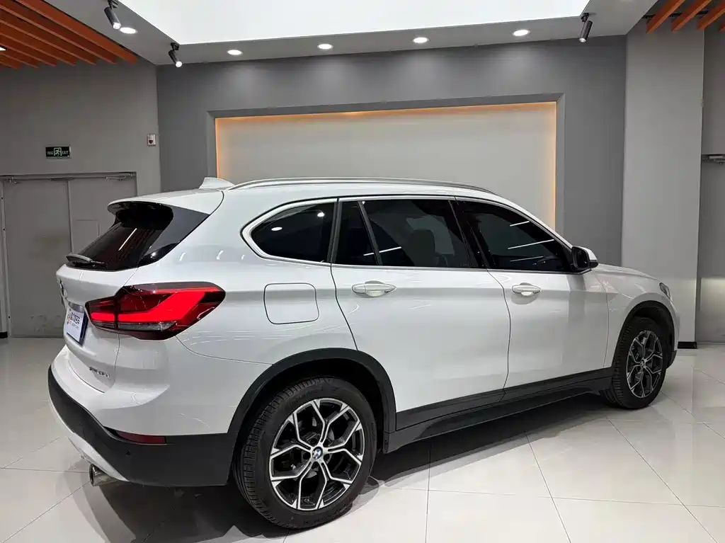 BMW X1 — фото 4