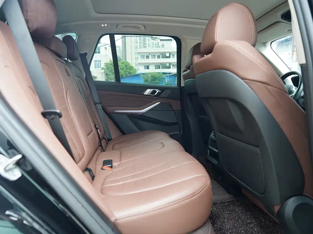 BMW X5 (Import) — фото 6