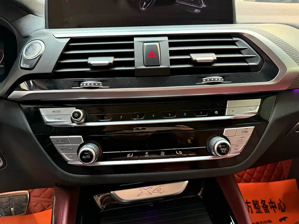 BMW X4 — фото 11