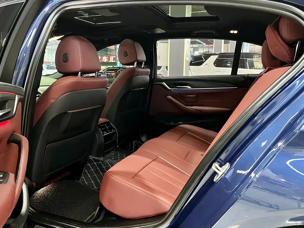 BMW 5 Series New Energy — фото 17
