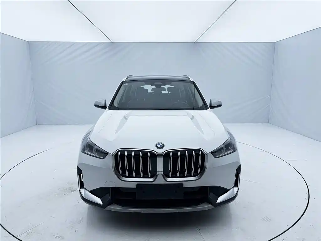BMW X1 — фото 2