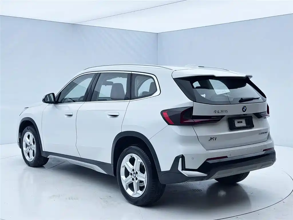 BMW X1 — фото 4