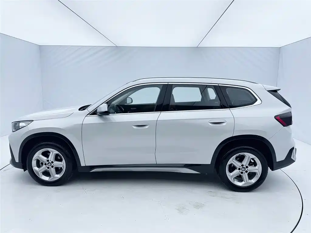BMW X1 — фото 7