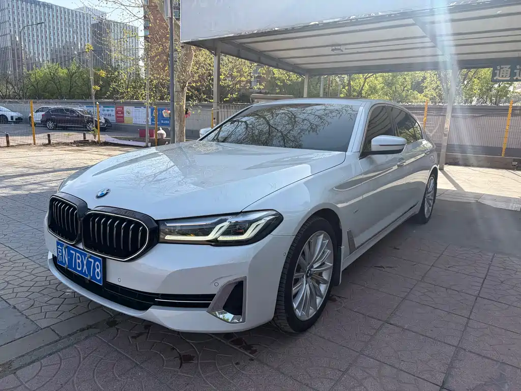 BMW 5 Series — фото 2