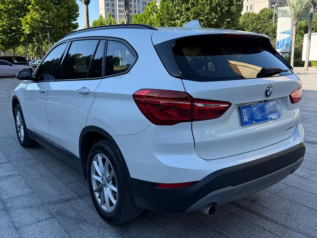 BMW X1 — фото 4