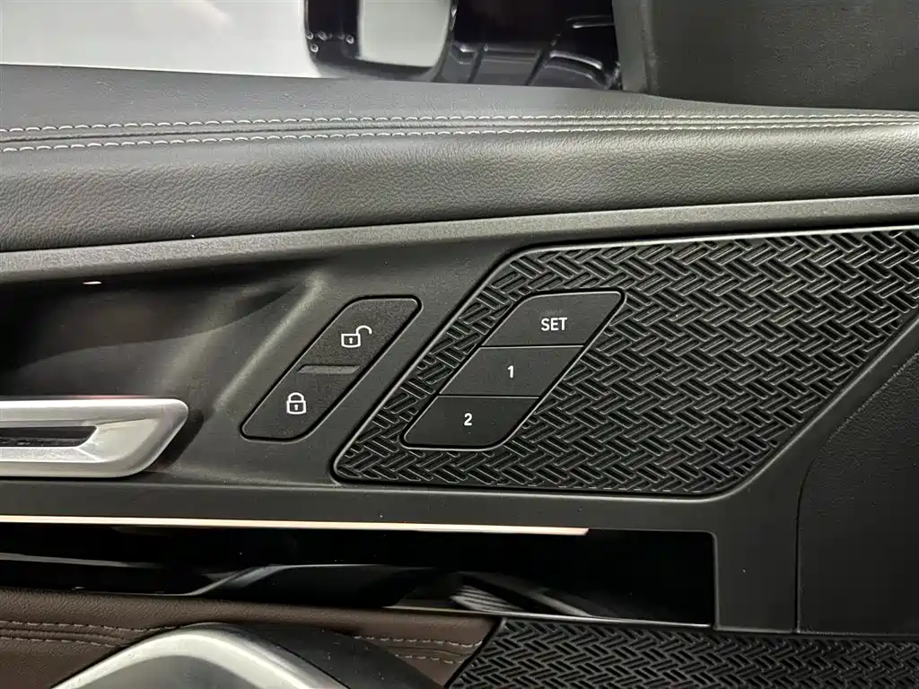 BMW X1 — фото 11