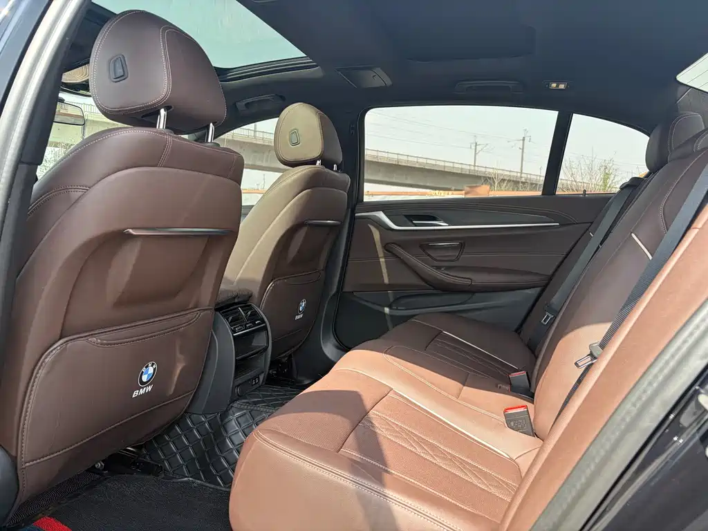 BMW 5 Series New Energy — фото 11