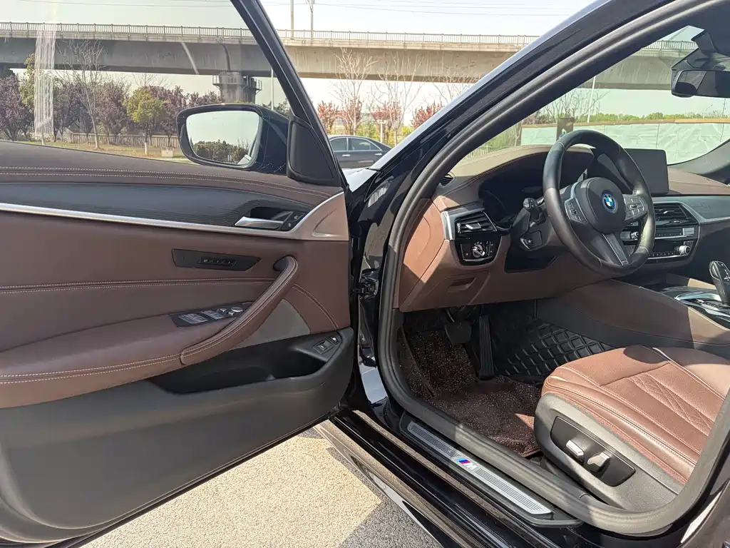 BMW 5 Series New Energy — фото 6