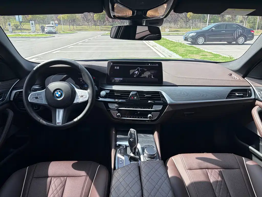 BMW 5 Series New Energy — фото 8