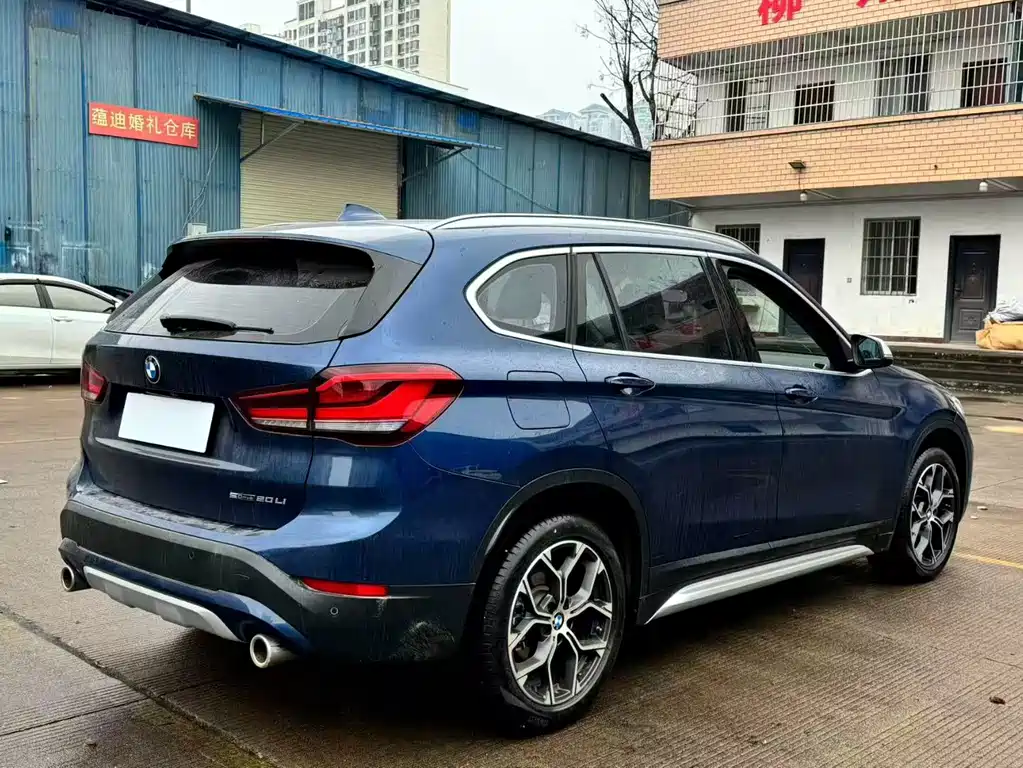 BMW X1 — фото 5