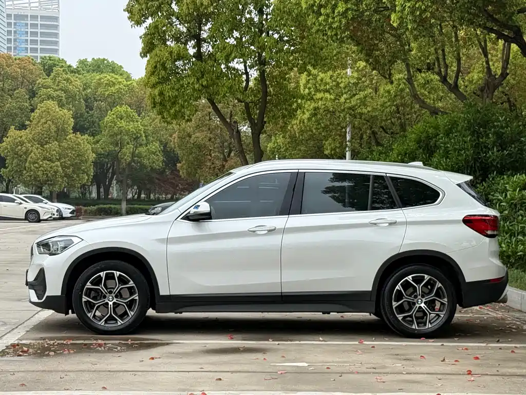 BMW X1 — фото 3
