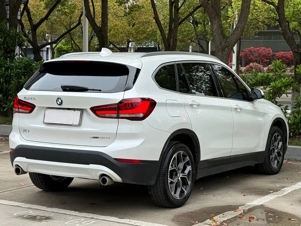 BMW X1 — фото 5