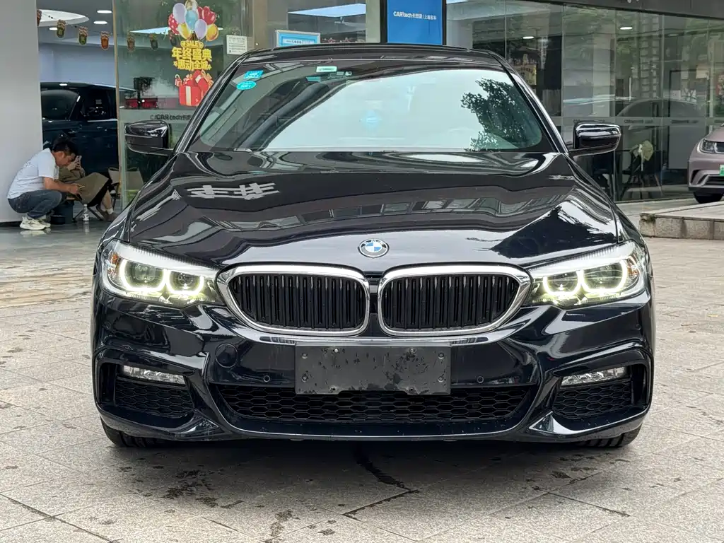 BMW 5 Series — фото 2