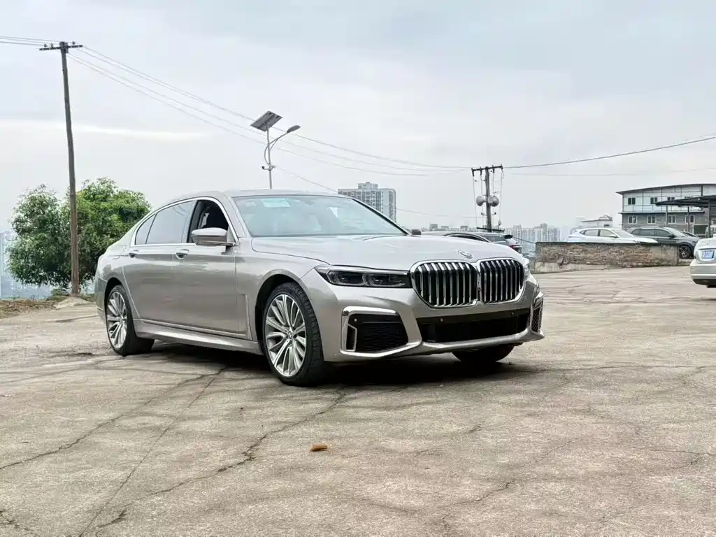 BMW 7 Series — фото 4