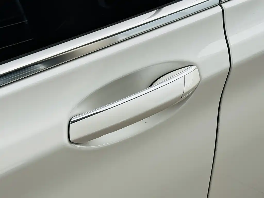 BMW 7 Series — фото 10