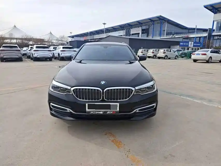 BMW 5 Series — фото 2