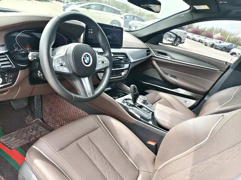 BMW 5 Series — фото 4