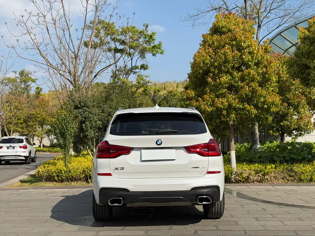 BMW X3 — фото 8