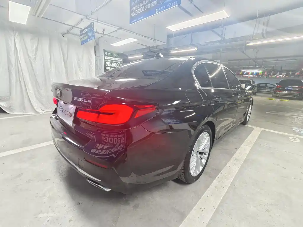 BMW 5 Series New Energy — фото 5