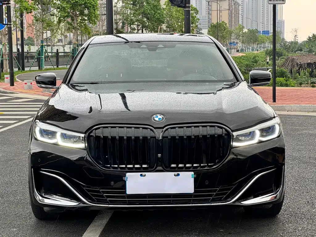 BMW 7 Series — фото 2