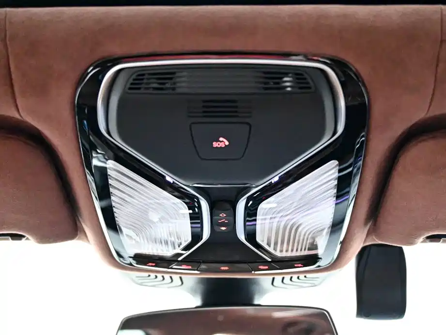 BMW 7 Series — фото 41