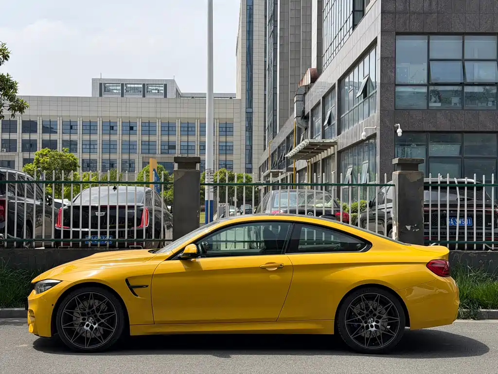 BMW M4 — фото 3
