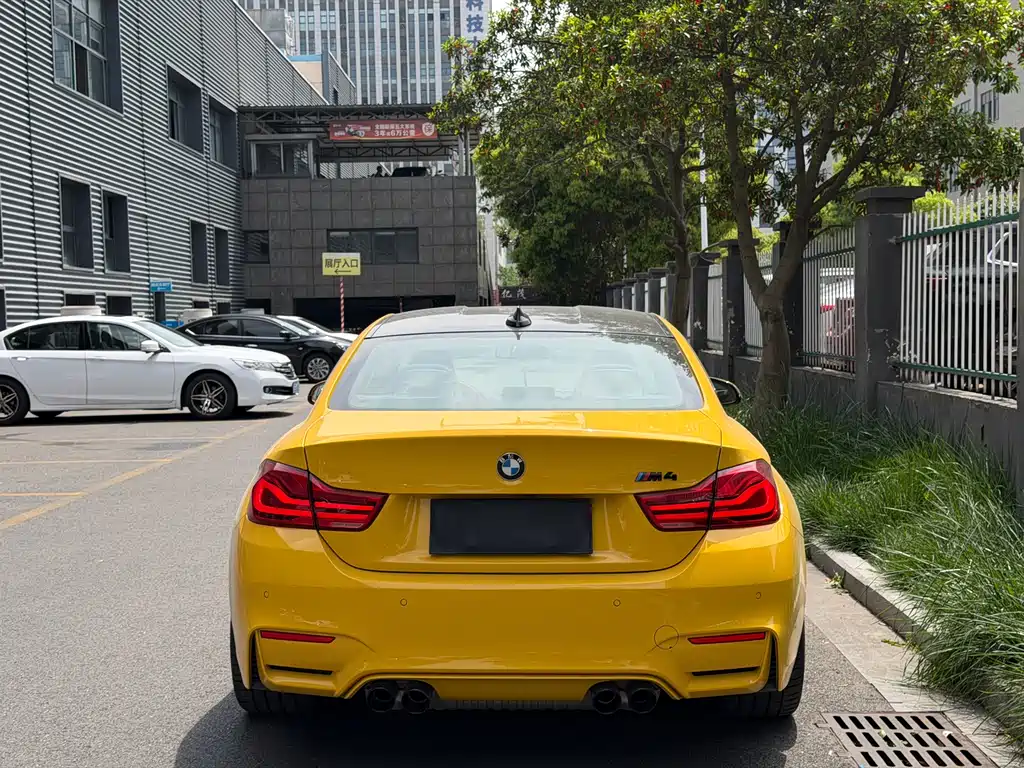 BMW M4 — фото 5