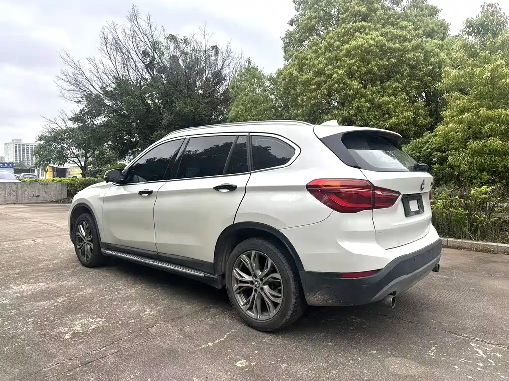 BMW X1 — фото 4