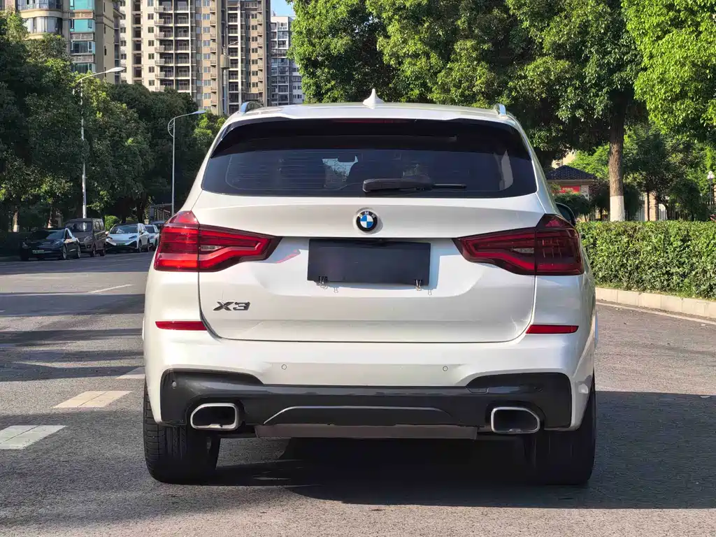 BMW X3 — фото 15