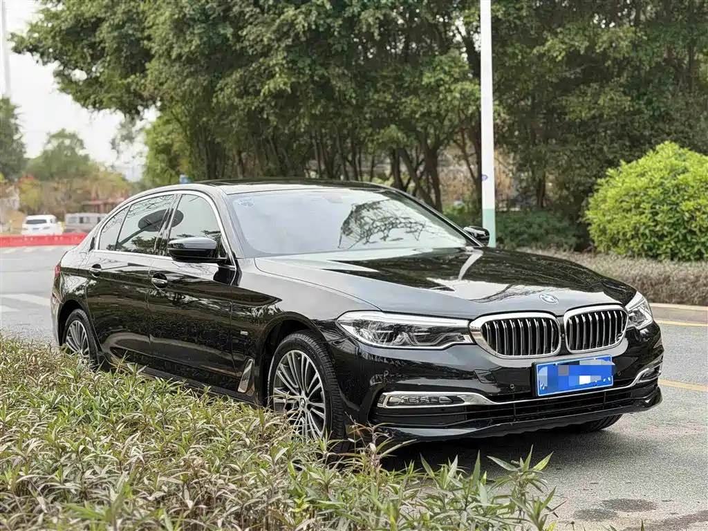 BMW 5 Series — фото 3