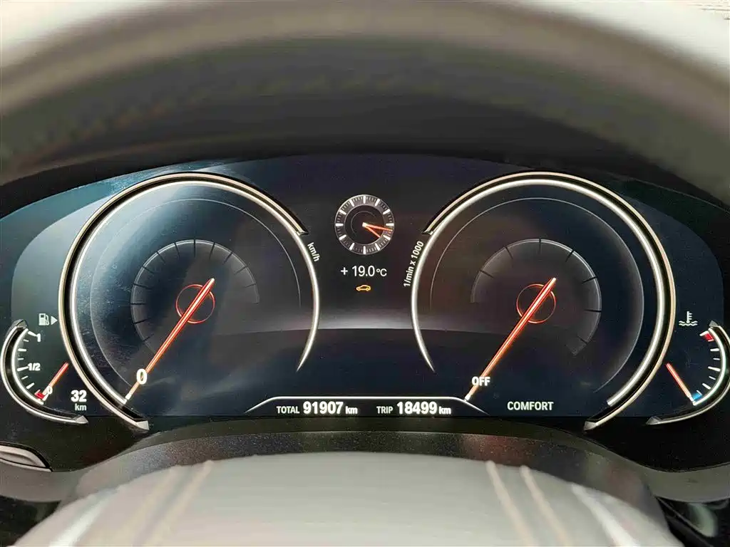 BMW 5 Series — фото 5