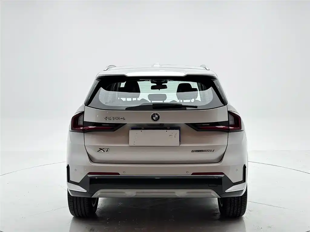BMW X1 — фото 5