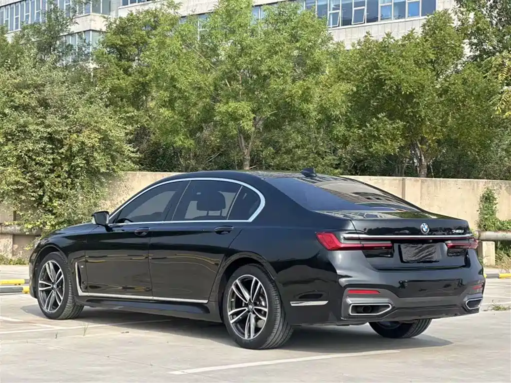 BMW 7 Series — фото 5