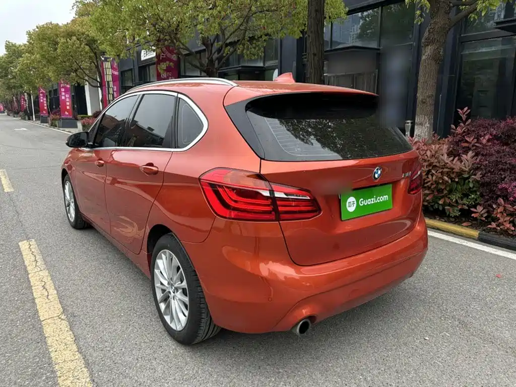 BMW 2 Series Active Tourer — фото 23