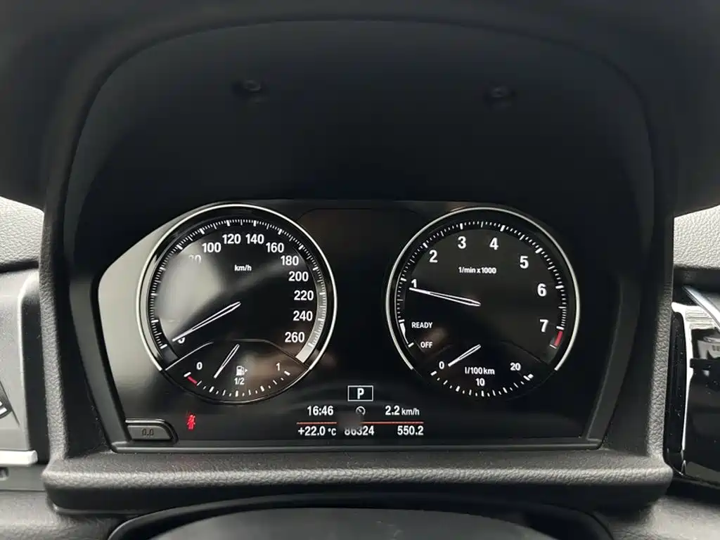 BMW 2 Series Active Tourer — фото 4