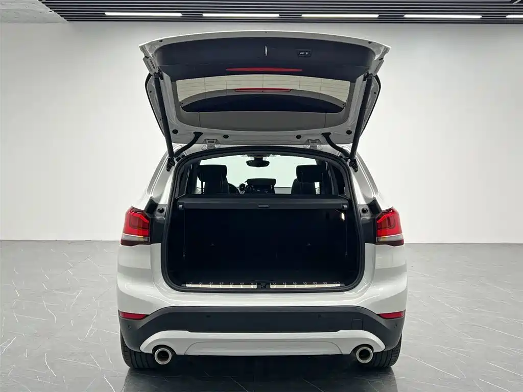 BMW X1 — фото 11