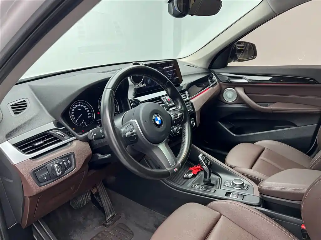 BMW X1 — фото 13