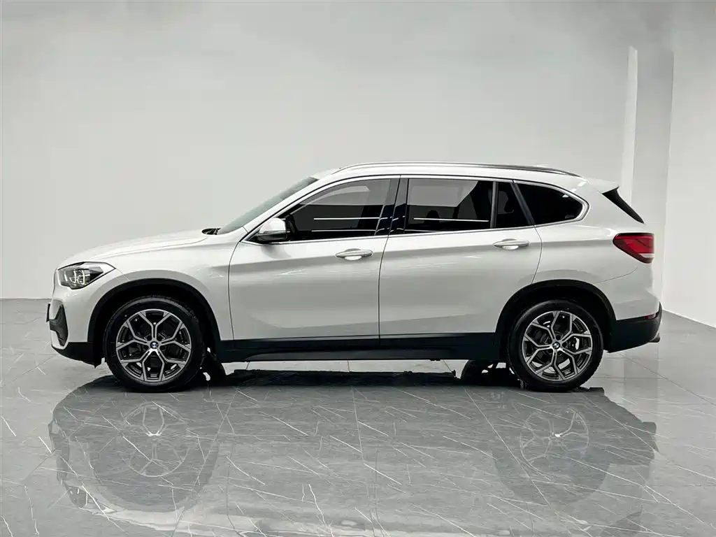 BMW X1 — фото 3