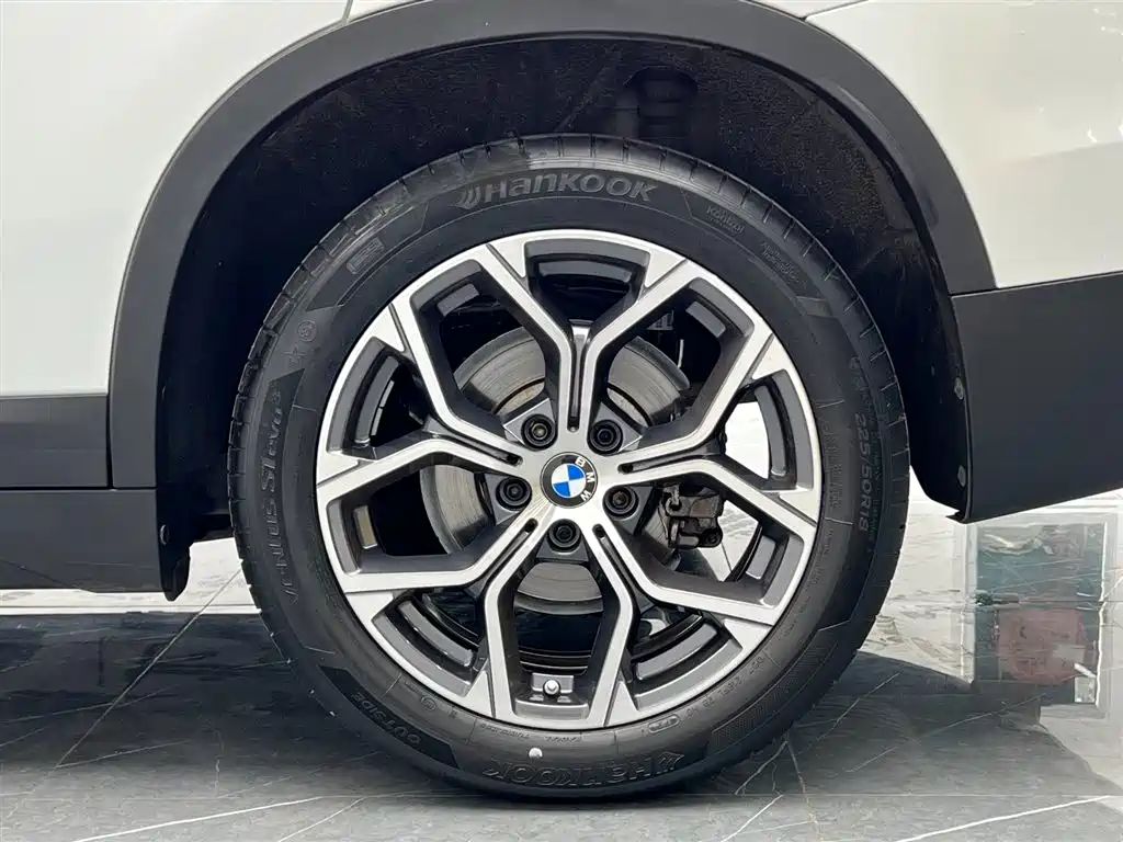 BMW X1 — фото 24