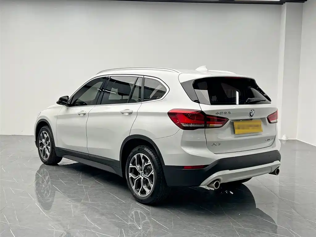 BMW X1 — фото 4