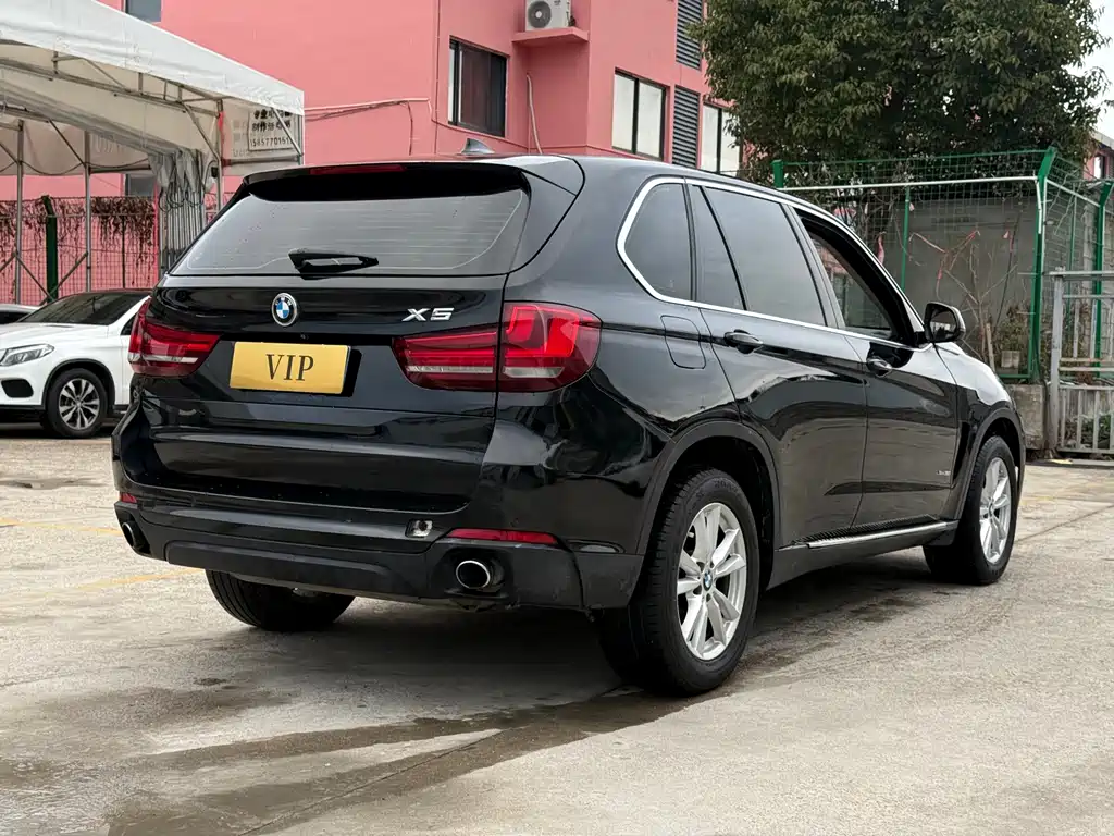 BMW X5 (Import) — фото 4