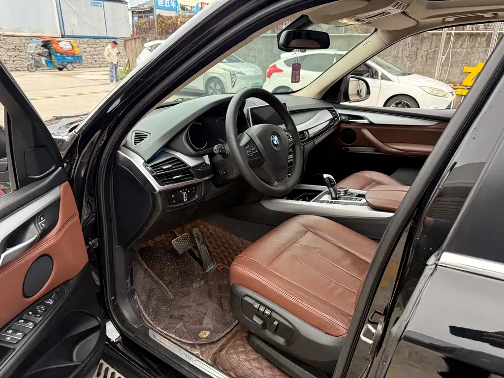 BMW X5 (Import) — фото 7