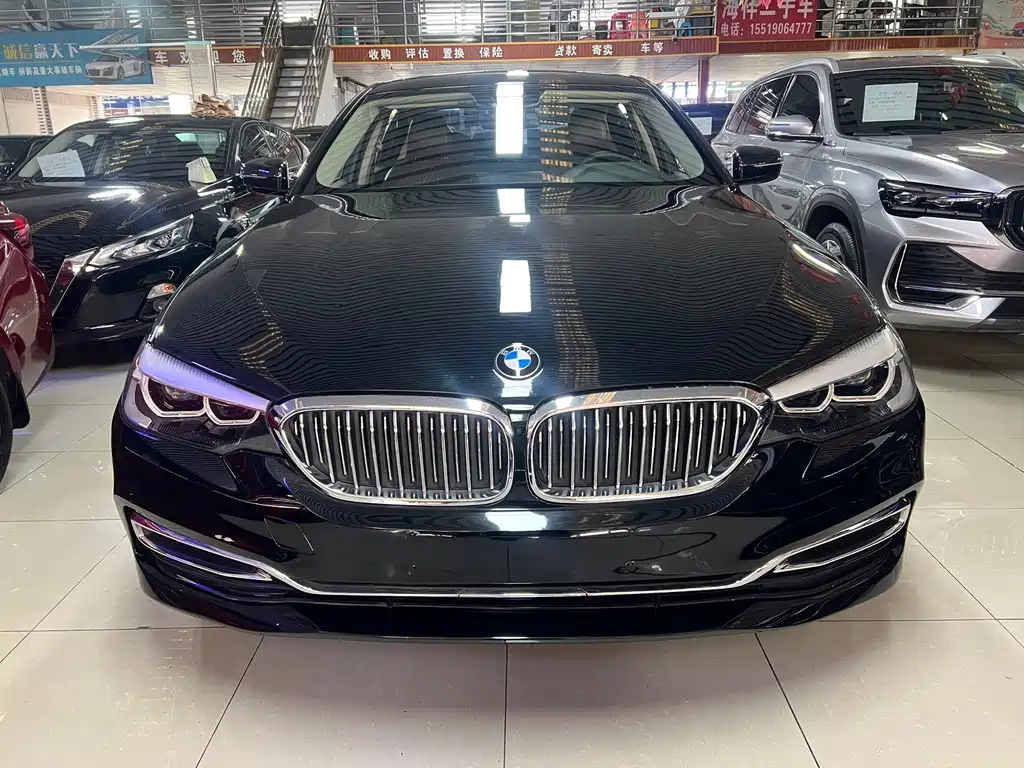 BMW 5 Series — фото 11
