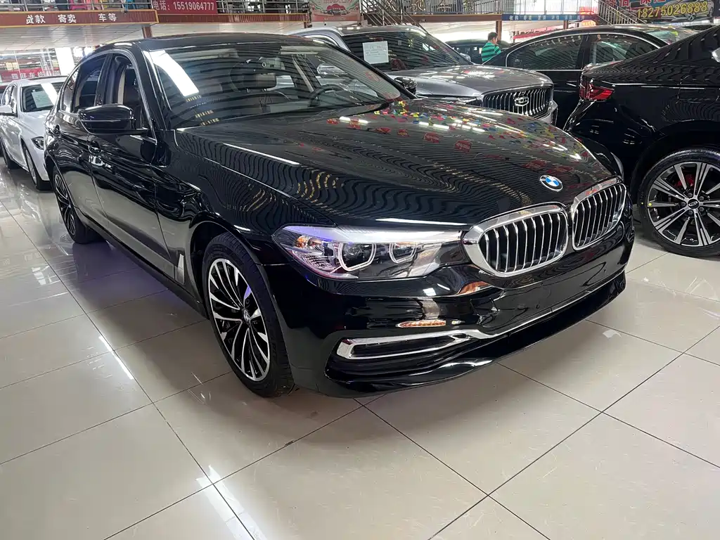 BMW 5 Series — фото 10