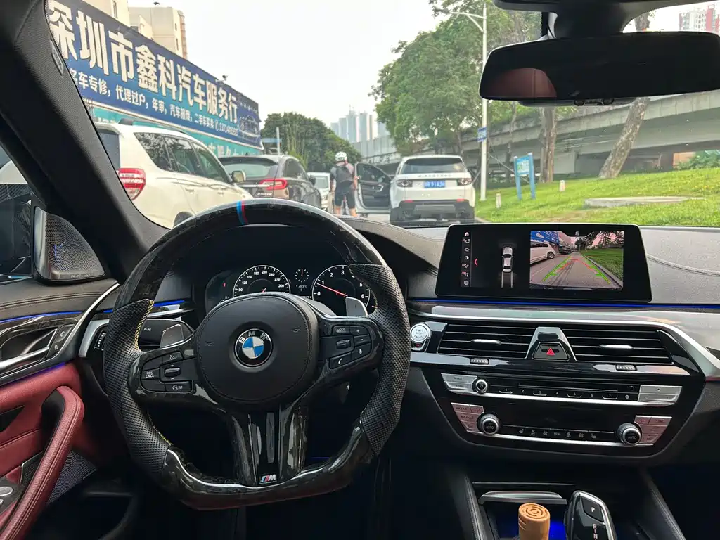 BMW 5 Series — фото 11